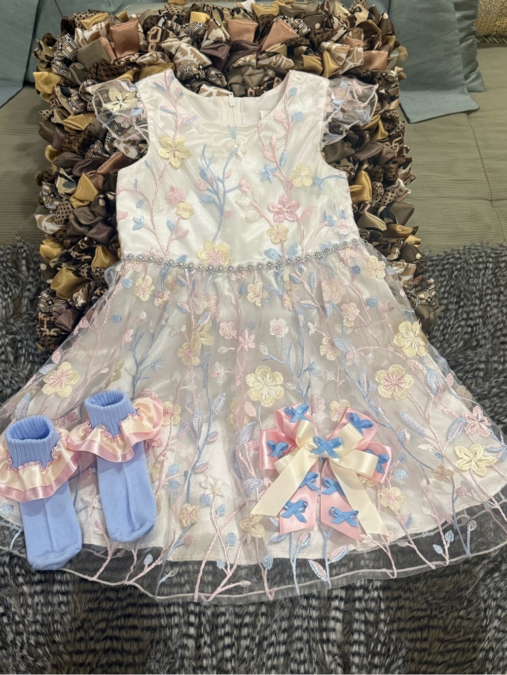 Rare Editions kids dress size 4T & new ribboned socks & bow price is firm